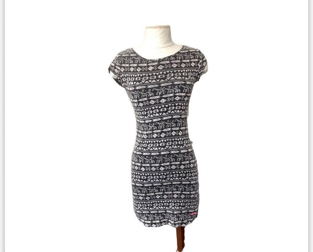 Billabong grey giraffe pattern open back dress